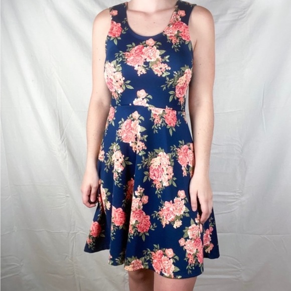 Rue21 Dresses & Skirts - Rue 21 fit and flare navy and pink floral dress size medium